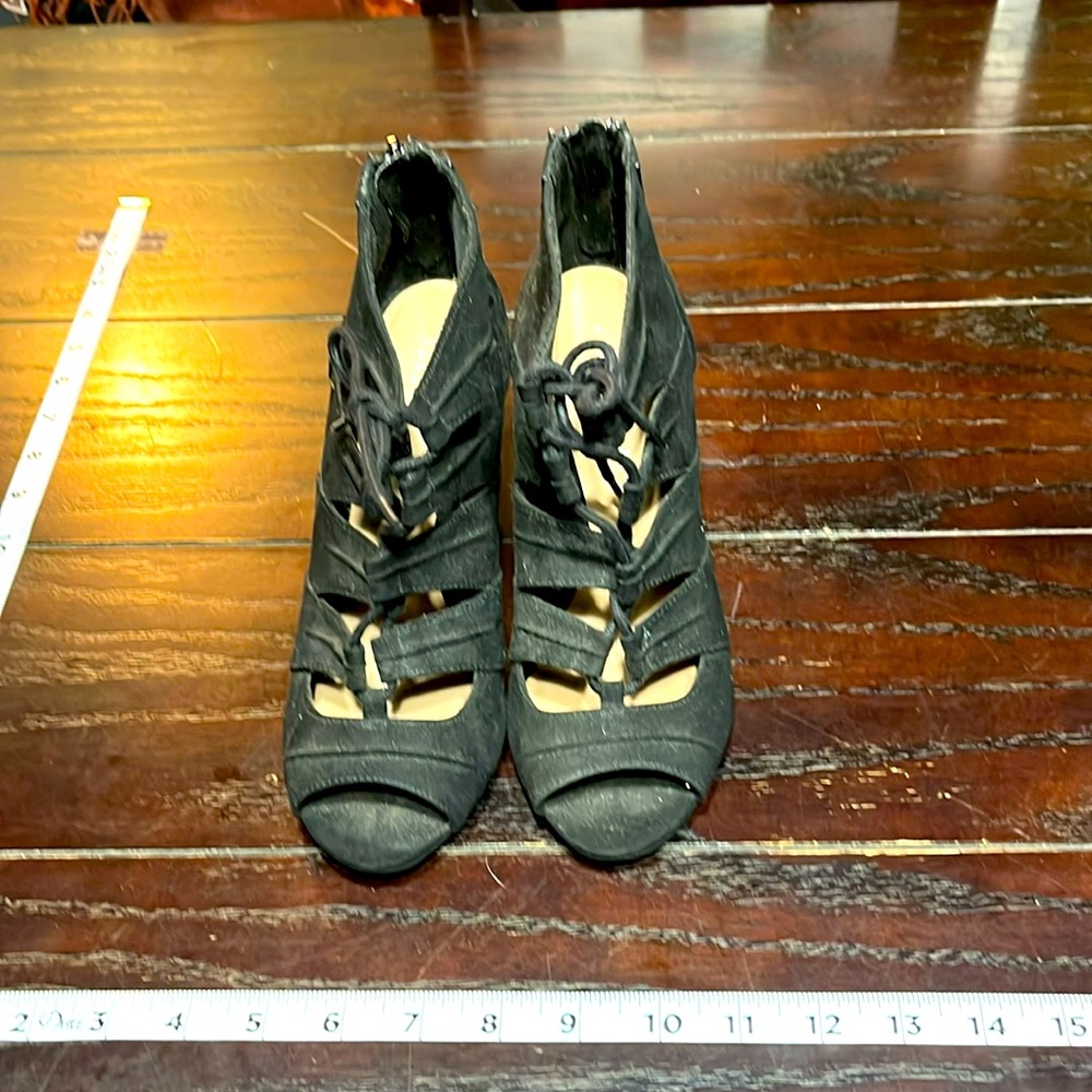 women’s shoes